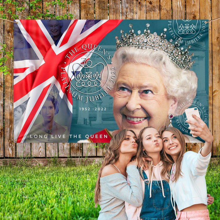 Platinum Jubilee - Queen Smiling Banner - 5ft x 3ft